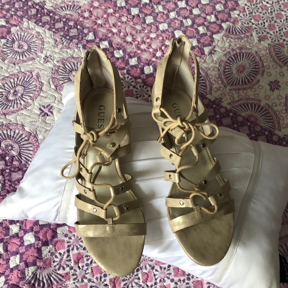 Beautiful gold  summer Sandles new never worn